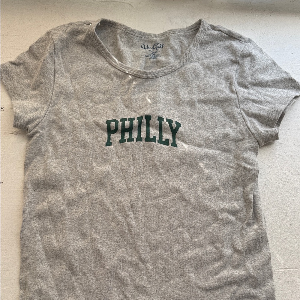 Brandy Melville PHILLY baby t